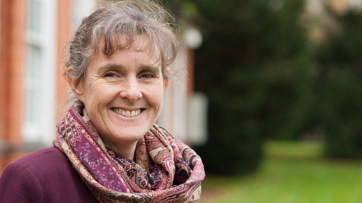 Dr Fiona Curtis