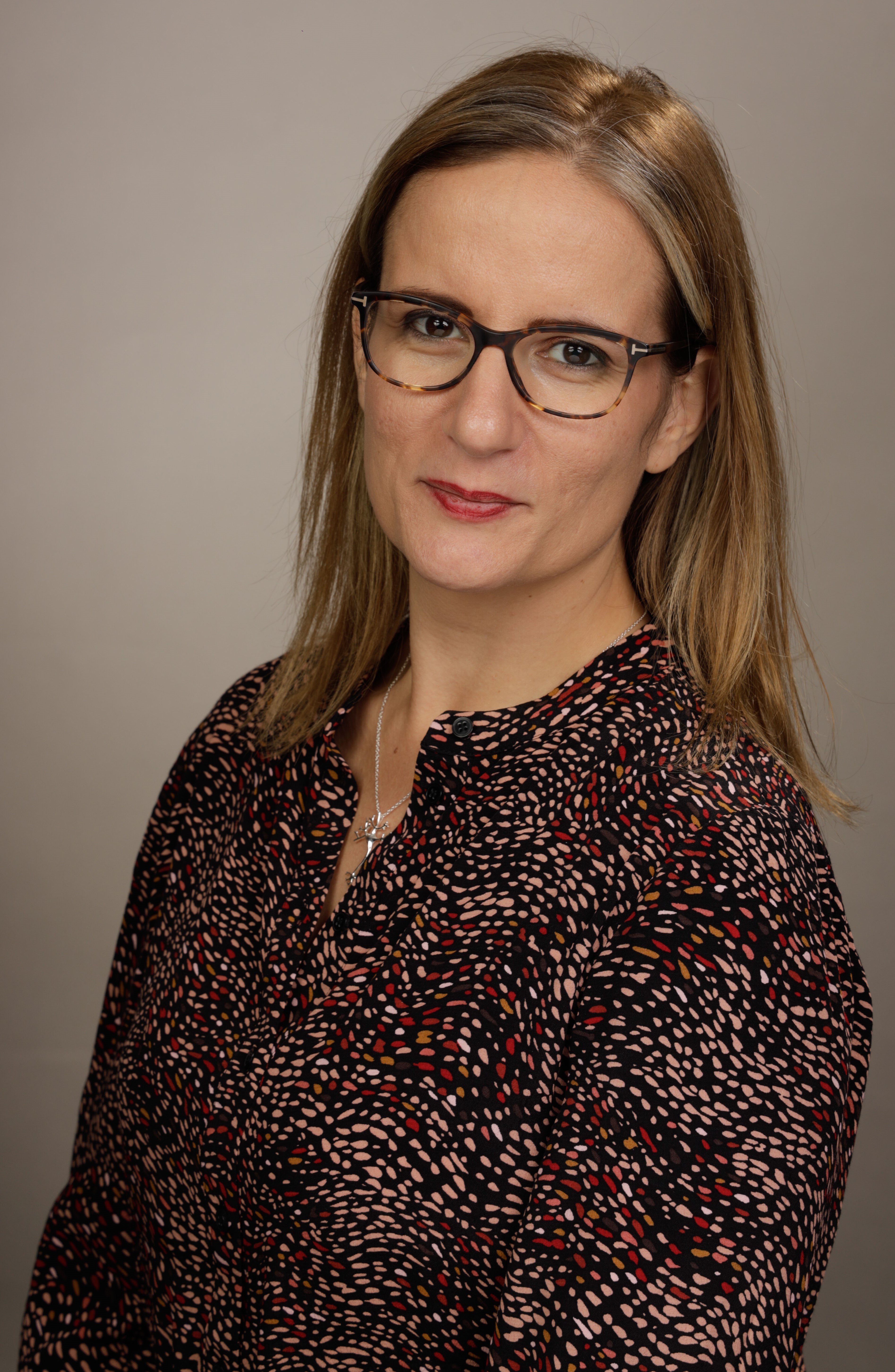 dr maria maiaru portrait